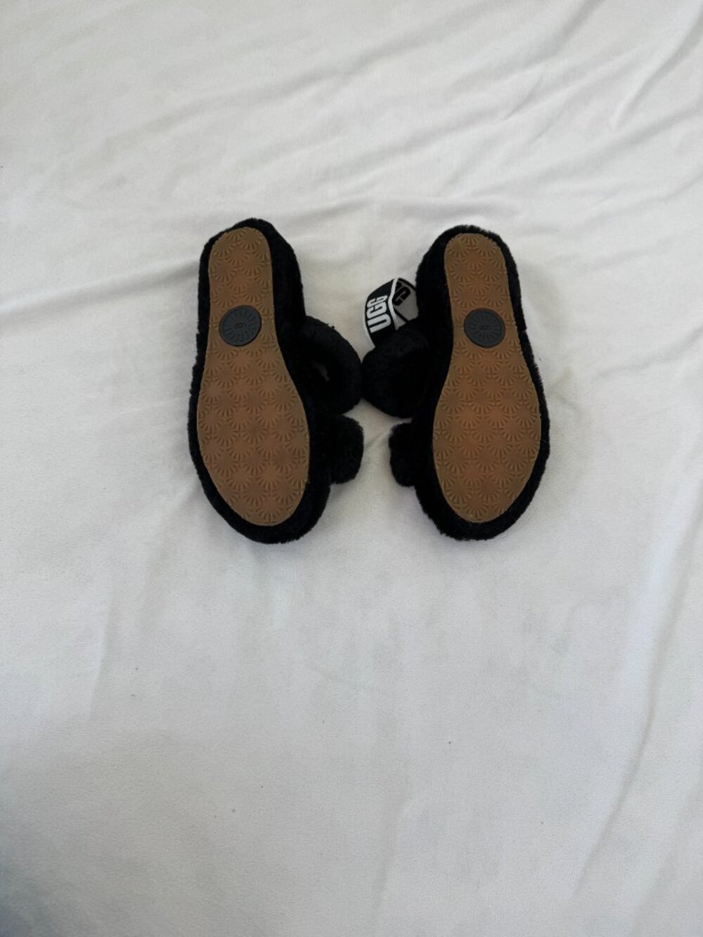 ✨Ugg Oh Yeah Slipper Sandles - Size 9 - Picture 3 of 4